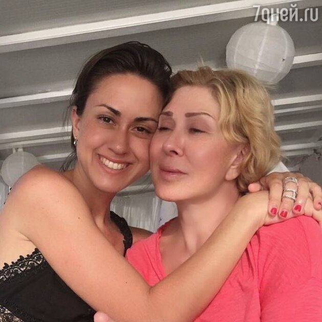 Любовь Успенская с дочерью Татьяной Любовь Успенская с дочерью Татьяной