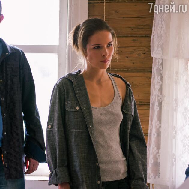 Кадр из сериала "Поселенцы" Кадр из сериала "Поселенцы"