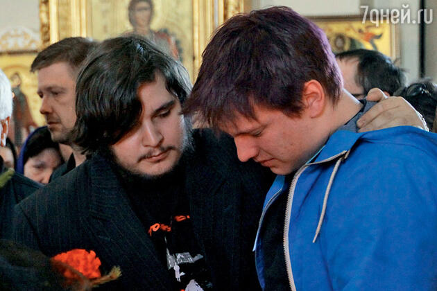 Сыновья Алексея Балабанова Федор и Петр пообещали продолжить дело отца — снять фильм по его последнему сценарию Сыновья Алексея Балабанова Федор и Петр пообещали продолжить дело отца — снять фильм по его последнему сценарию