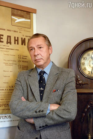 Олег Ефремов Олег Ефремов