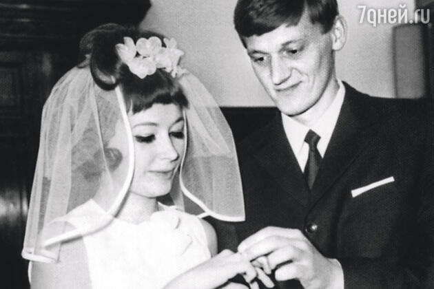 Свадьба Аллы Пугачевой и Миколаса Орбакаса. 8 октября 1969 года
Свадьба Аллы Пугачевой и Миколаса Орбакаса. 8 октября 1969 года