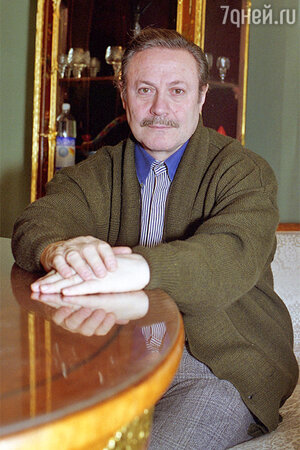 Юрий Соломин Юрий Соломин
