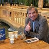 Спит в подвале и ест сырники: как Алибасов живет в Калининграде Спит в подвале и ест сырники: как Алибасов живет в Калининграде