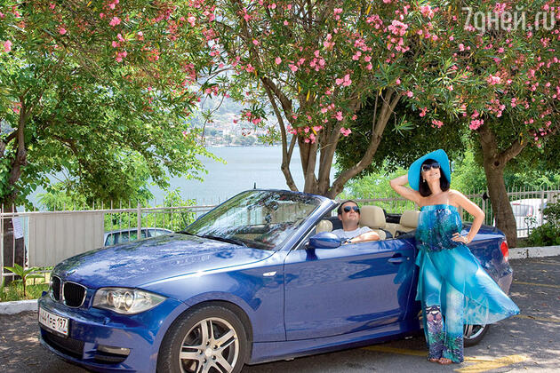 Для семейных путешествий Нонна и Саша купили комфортный автомобиль-кабриолет Для семейных путешествий Нонна и Саша купили комфортный автомобиль-кабриолет