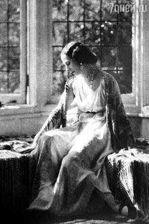 Анна Павлова в Айви-Хаусе. Хэмпстед. 1920 г. Анна Павлова в Айви-Хаусе. Хэмпстед. 1920 г.