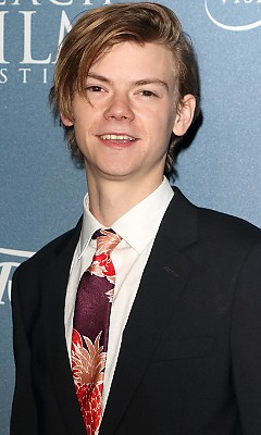 Томас Сангстер (Thomas Sangster) Томас Сангстер (Thomas Sangster)