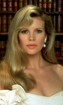 Ким Бейсингер (Kim Basinger) Ким Бейсингер (Kim Basinger)