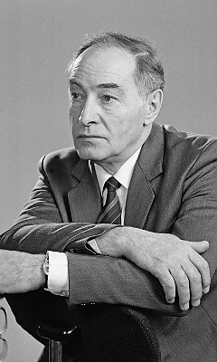 Вячеслав Тихонов Вячеслав Тихонов