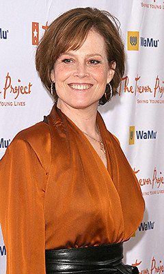   (Sigourney Weaver)