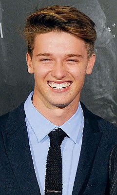 Патрик Шварценеггер (Patrick Schwarzenegger) Патрик Шварценеггер (Patrick Schwarzenegger)