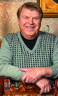 Михаил Кокшенов Михаил Кокшенов