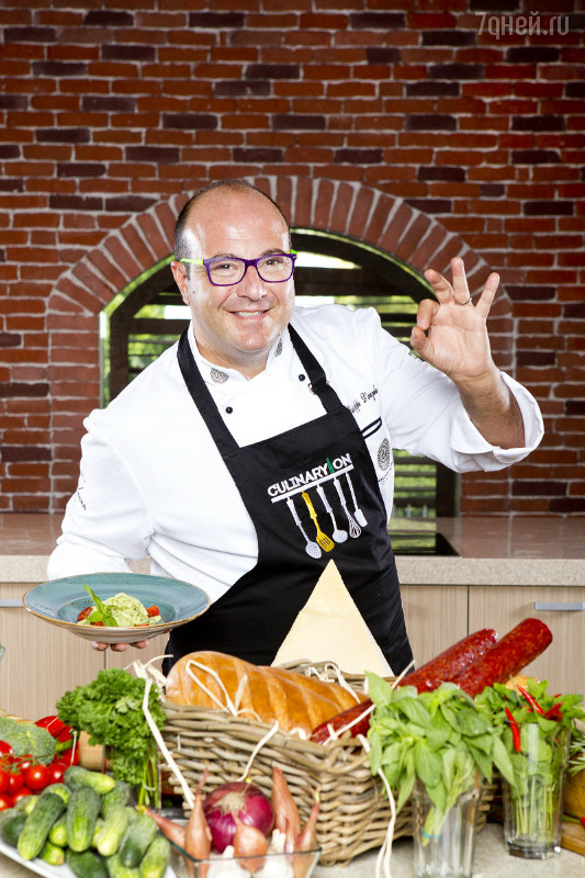 Шеф-повар кулинарной студии CulinaryOn Джузеппе Д'Анджело Шеф-повар кулинарной студии CulinaryOn Джузеппе Д'Анджело