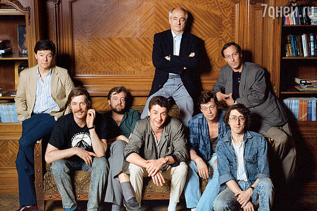 Александр Збруев, Александр Абдулов, режиссер Николай Гуляев, драматург Дмитрий Липскеров, Николай Караченцов, Олег Янковский, художник Олег Шейнцис с худруком театра Марком Захаровым. Фото Александр Збруев, Александр Абдулов, режиссер Николай Гуляев, драматург Дмитрий Липскеров, Николай Караченцов, Олег Янковский, художник Олег Шейнцис с худруком театра Марком Захаровым. Фото