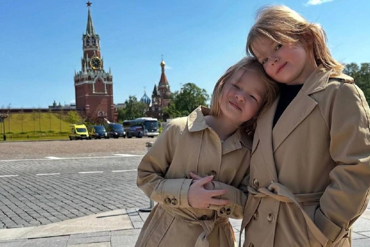 Софья РСЂРЅСЃС‚ показала дочерей генерального директора Первого канала РІ важный день Софья РСЂРЅСЃС‚ показала дочерей генерального директора Первого канала РІ важный день