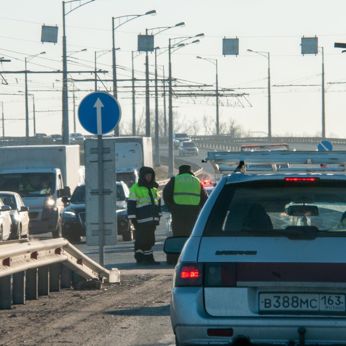 Что делать? Эксперт рассказал, как автомобили могут снова стать доступными  - 7Дней.ру