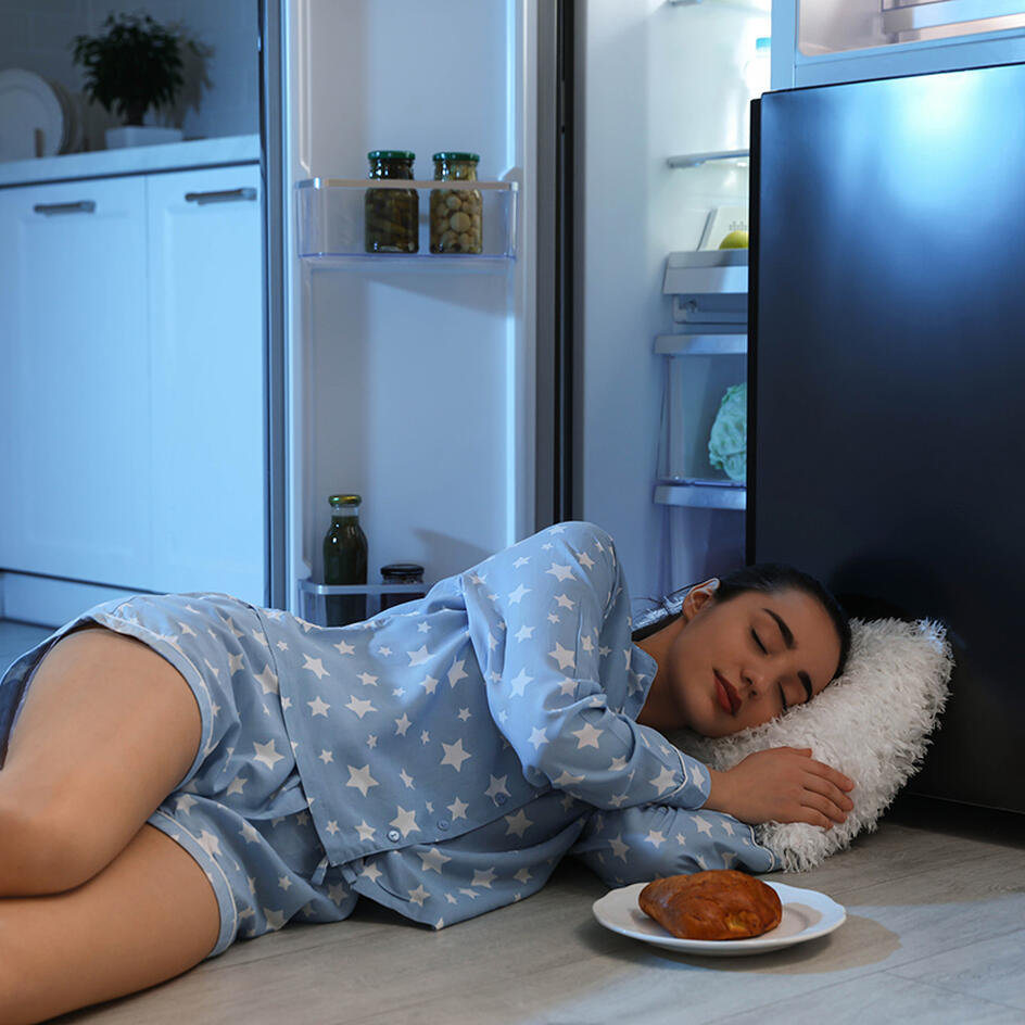 Есть, чтобы спать: как настроить микробиоту кишечника для здорового сна