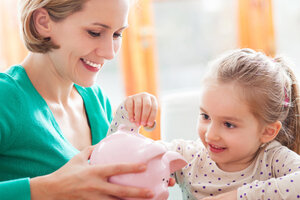 Как не вырастить транжиру: учим ребенка бережно относиться к деньгам