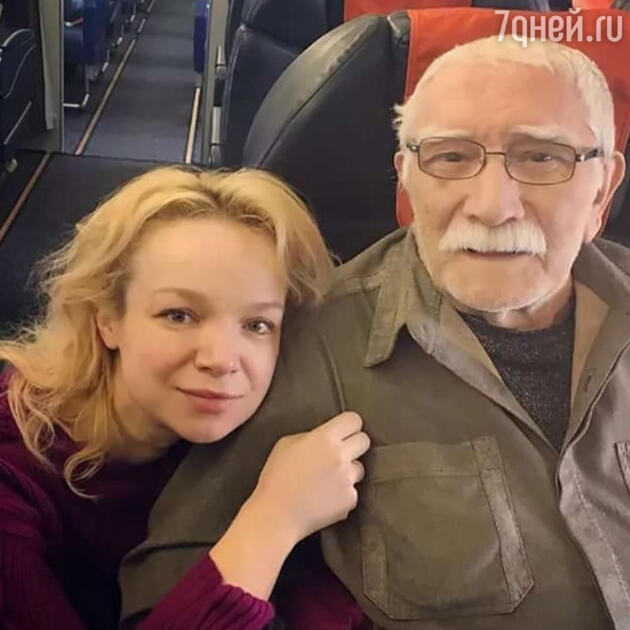 Армен Джигарханян и Виталина Цымбалюк-Романовская — фото
