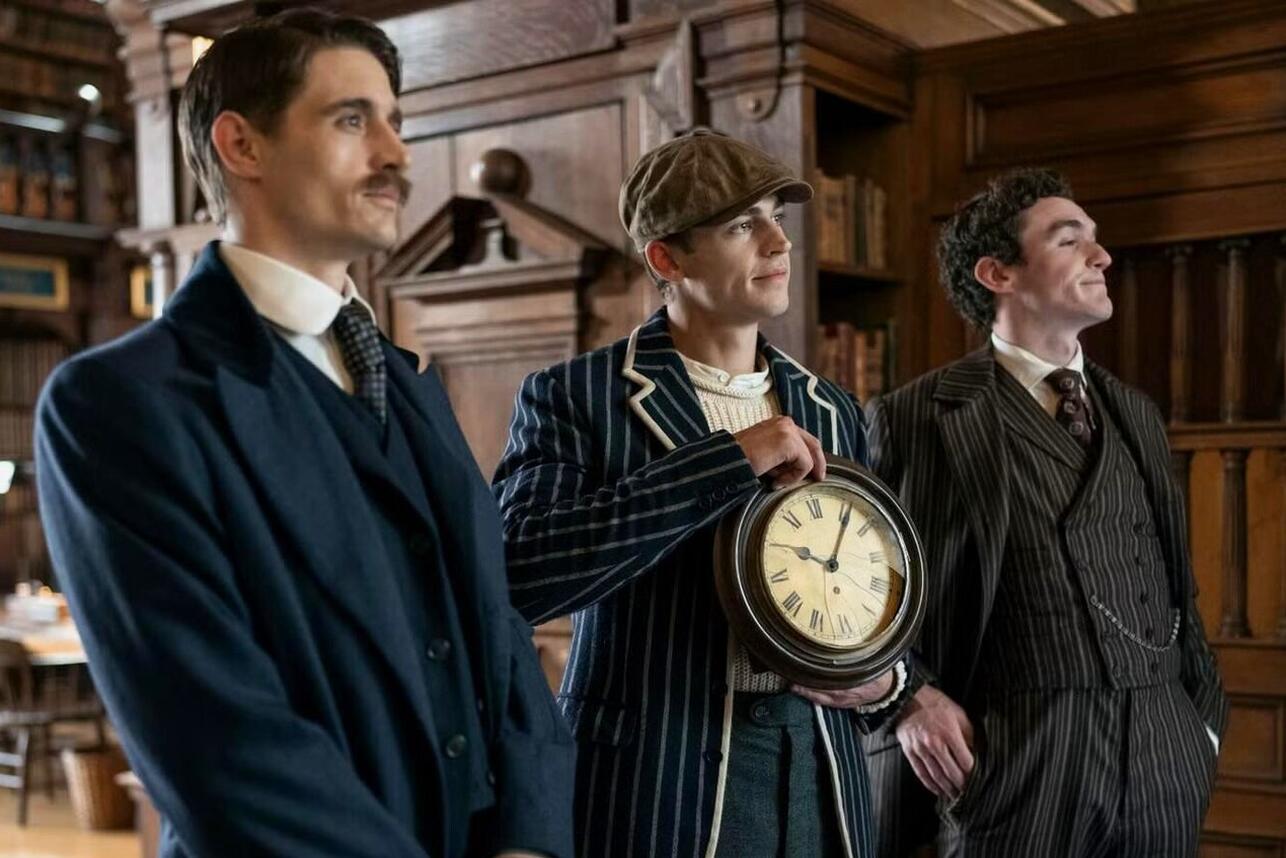 РєР°РґСЂ РёР· СЃРµСЂРёР°Р»Р° В«РњРѕР»РѕРґРѕР№ РЁРµСЂР»РѕРєВ», 2026 С„РѕС‚Рѕ