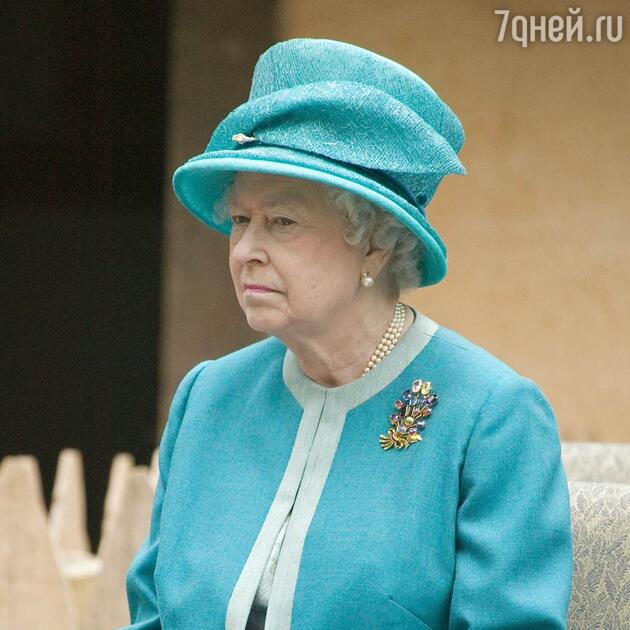 Елизавета II в шоке фото