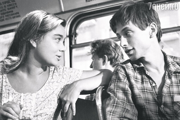 Олег даль с Ниной Дорошиной в фильме «Первый троллейбус». 1963 год