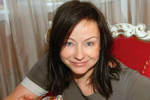 «Годы не берут!» Евгения Добровольская отпраздновала юбилей в костюме пионерки