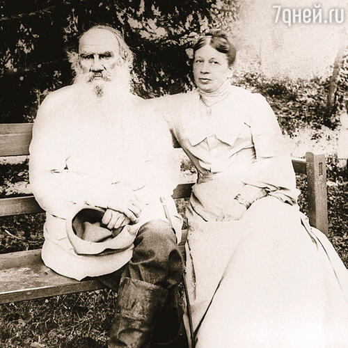Лев Николаевич Толстой и Софья Андреевна Толстая в Ясной Поляне, 1903 год