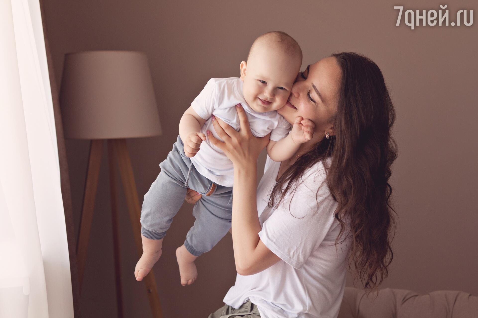 ▷ Развитие ребенка в 6 месяцев: что должен уметь малыш?