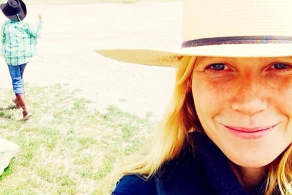 Гвинет Пэлтроу опубликовала фото без макияжа