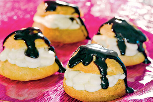 Рецепты от Юлии Высоцкой: перец с голубым сыром, лимонное ризотто и нежные эклеры