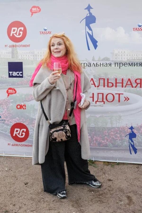 Клара Новикова фото