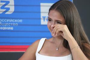 Уже не чемпионка: Камилу Валиеву вынудили принять нелегкое решение по поводу своей золотой медали