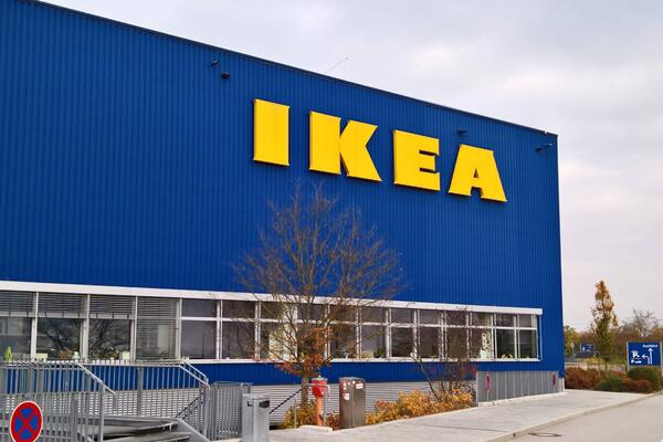  :     IKEA  