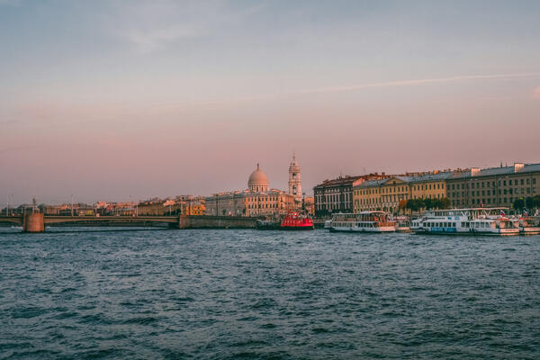 Куда поехать весной в России: 5 интересных направлений