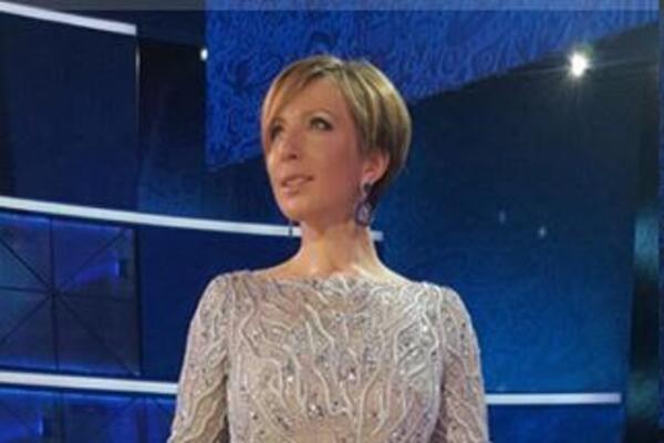 Образ дня: Яна Чурикова в Tony Ward