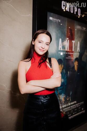 Jinsiy shortilardagi qizlar porno rasmlar Aygir qizni sikadi