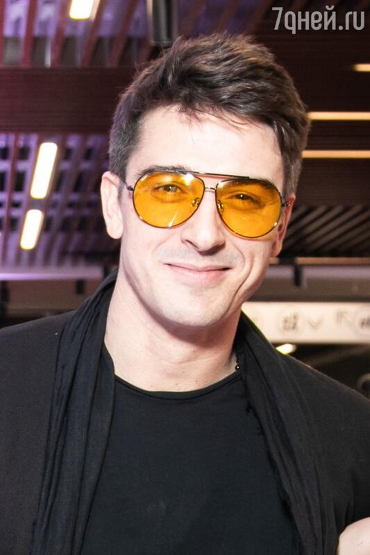 4 звездные пары, которые долгое время скрывали свои