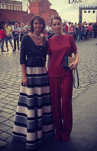 Алена Ахмадуллина и Анна Брострем