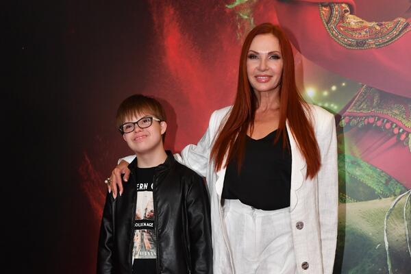 «Гуляем три дня»: Блёданс пригласила гостей на свадьбу 14-летнего особенного сына 