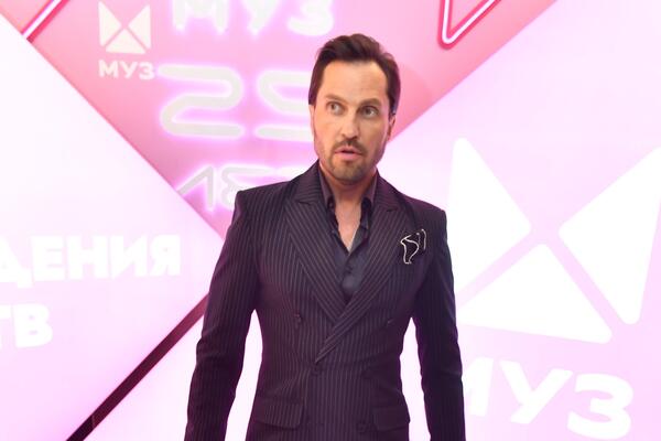 Отец Реввы назвал причину получения сыном российского паспорта: «Он подкаблучник»