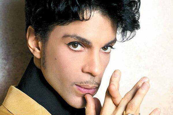 Пять скандальных фактов из жизни Принса