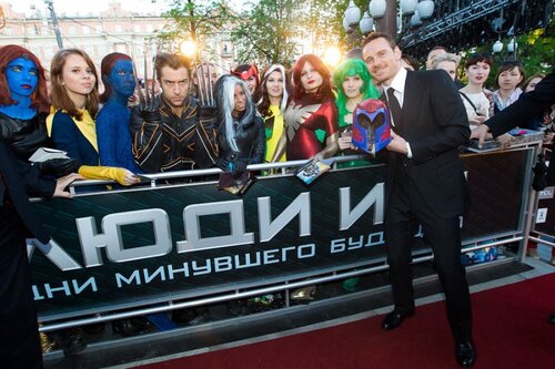 На премьере «Люди Икс: Дни минувшего будущего» Фассбендера встретили мутанты