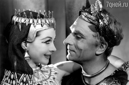 Вивьен Ли и Лоуренс Оливье в фильме «Цезарь и Клеопатра». 1945 г.