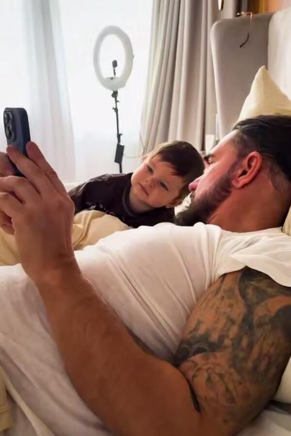 Курбан Омаров с сыном