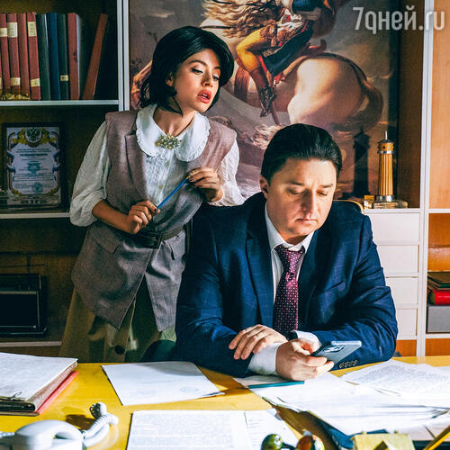Катя Кабак и Максим Лагашкин в сериале «Очевидное невероятное», 2023 год
