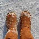 Остеопат рассказал о зимней обуви, которая вредит стопе