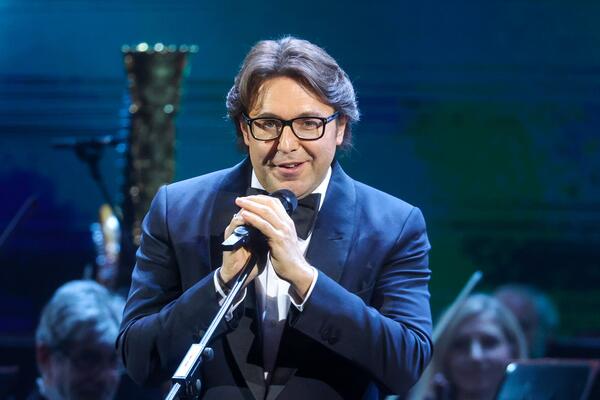 «От папы только фамилия»: сына Малахова впервые засняли на мероприятии