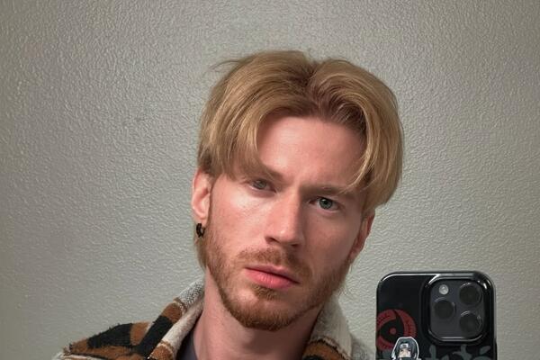 Хейтеры вынудили американского внука Пугачевой назвать свой диагноз — многое объясняет