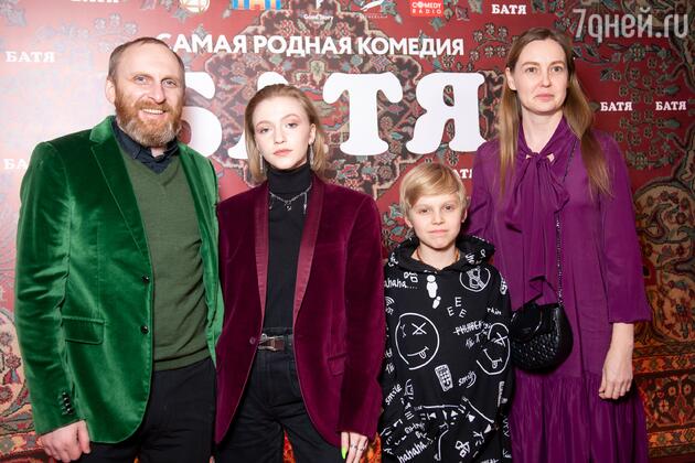 Гавриил Гордеев с семьей Гавриил Гордеев с семьей