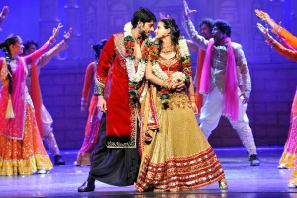 Индийское танцевальное шоу BOLLYWOOD EXPRESS